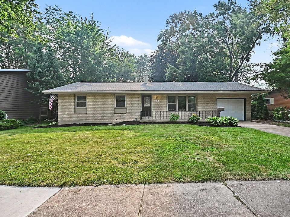1st image of 209 Maureen Dr