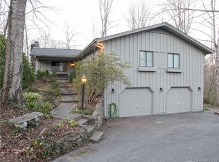 3020 Chestnut Tree Rd, Hendersonville, NC 28792