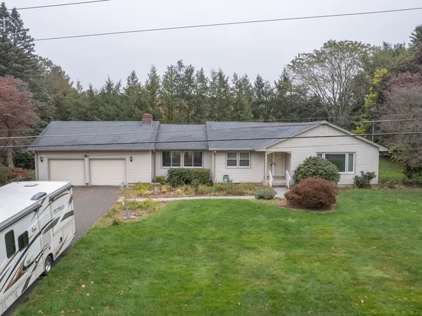 20 Floral Lane, Cheshire, CT 06410