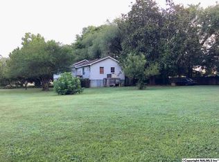 165 Clinton St, Courtland, AL 35618