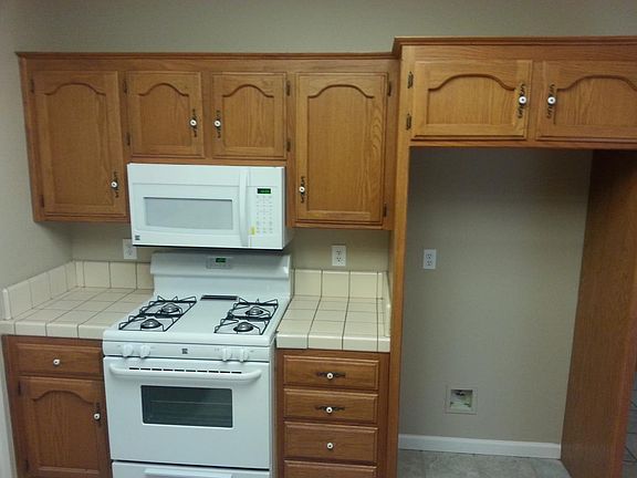 Kitchen/New Stove/New Microwave