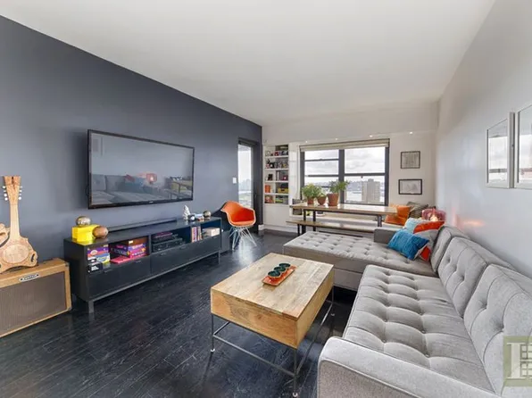 266 East Broadway image 1 of 8