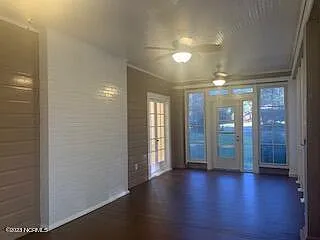 255 Bronwyn St — Photo 13