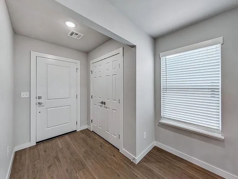 6501 NW Kathleen St — Photo 12