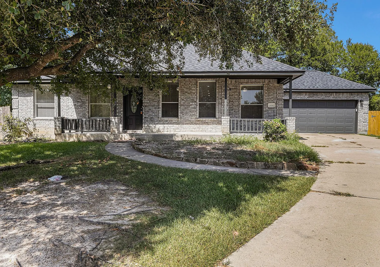 Welcome to your dream rental home in Willis, TX! — Photo 1