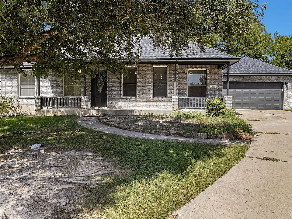 13010 Valleywood Cir