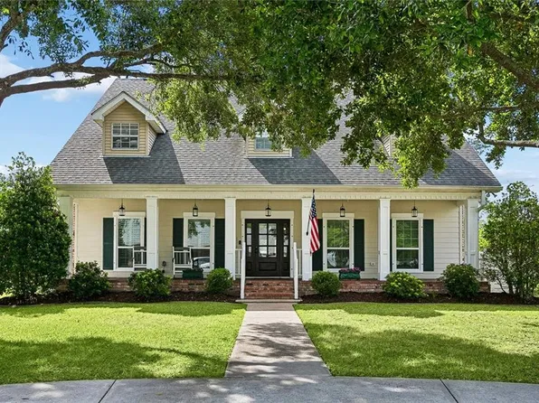 30 Pecan Grove Ln, Meraux, LA 70075