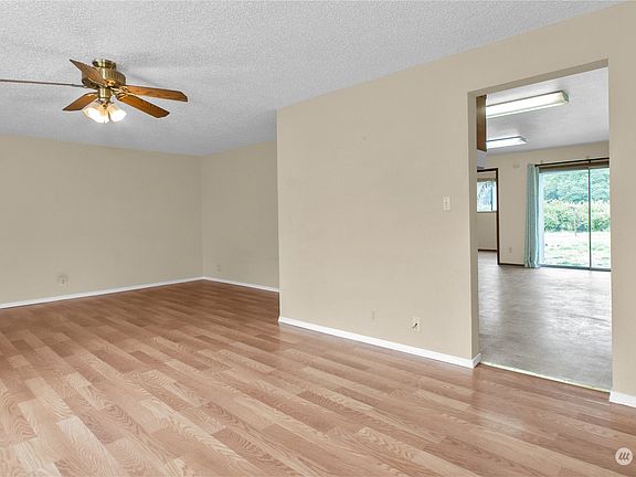 5th image of 3117 Horsley Avenue
