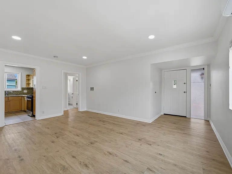 16306 S Denver Ave — Photo 34