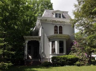 5 Vine St, Gallipolis, OH 45631