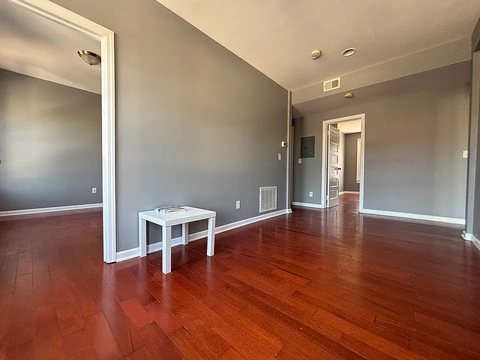 280 Morris Ave #2