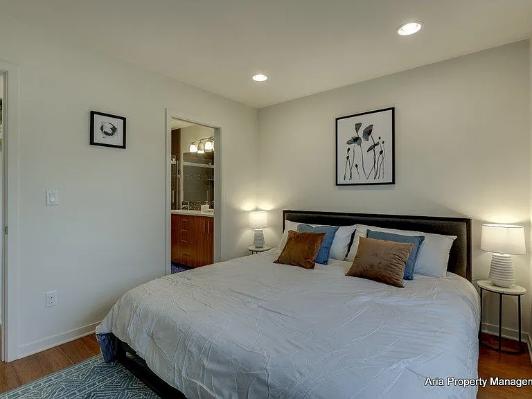 163 SE 13th Ave — Photo 18