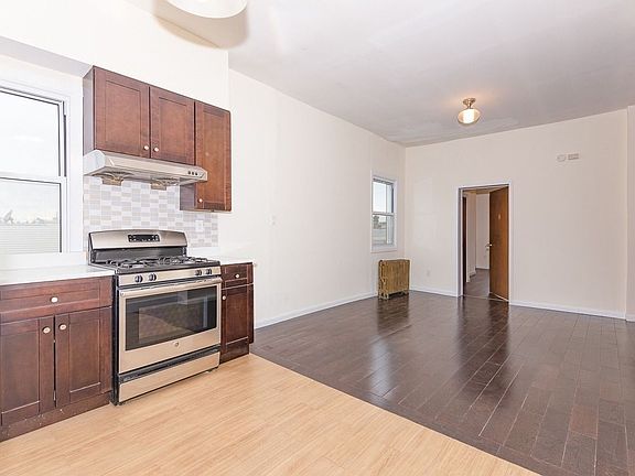 5th image of 676 Onderdonk Ave #44A