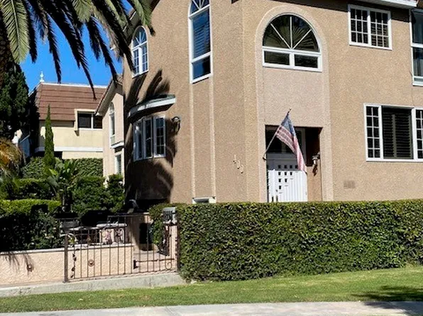 400 Iris Ave #D, Corona Del Mar, CA 92625