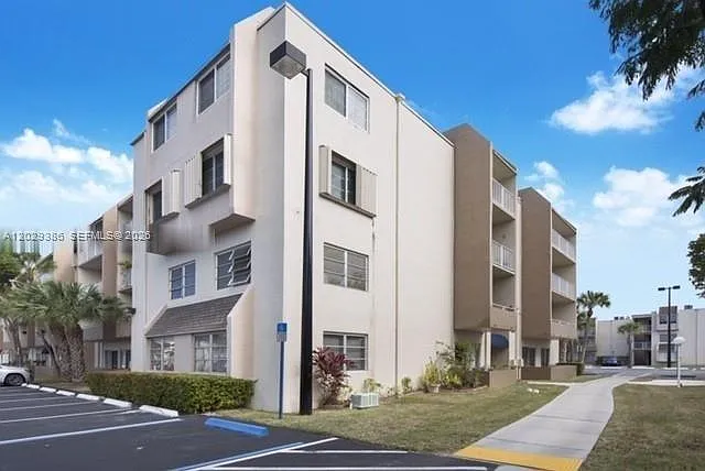 7747 SW 86th St #D-402 — Photo 11