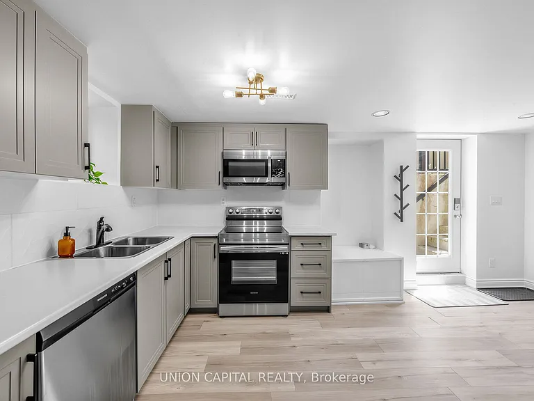 274 Harrowsmith Dr #BASEMENT — Photo 4