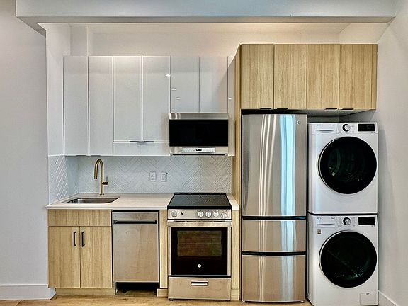 3rd image of 502 Meeker Ave #5A
