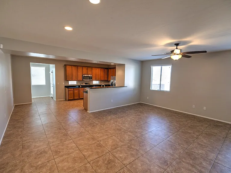 10458 S Cutting Horse Dr — Photo 6