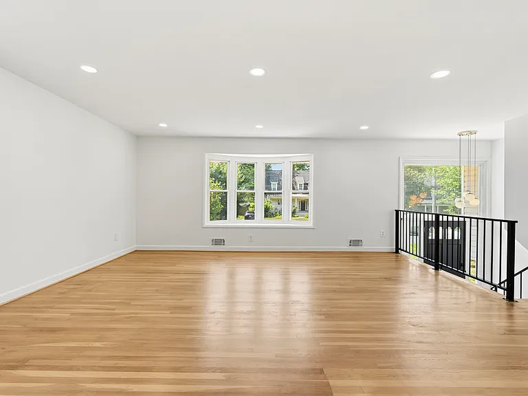 9220 Brian Dr — Photo 8