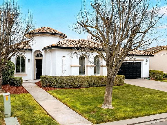 4th image of 175 Oakridge Way