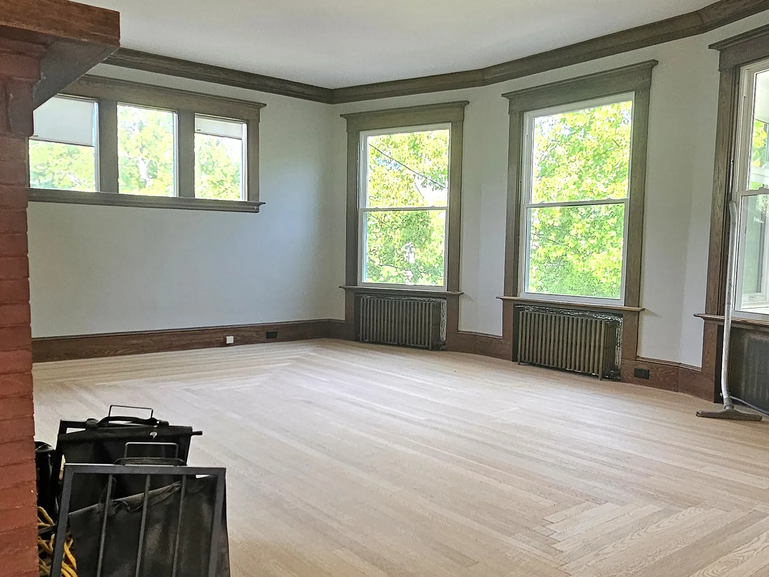 6 bed, 2300 sqft, $3,000 — Photo 3