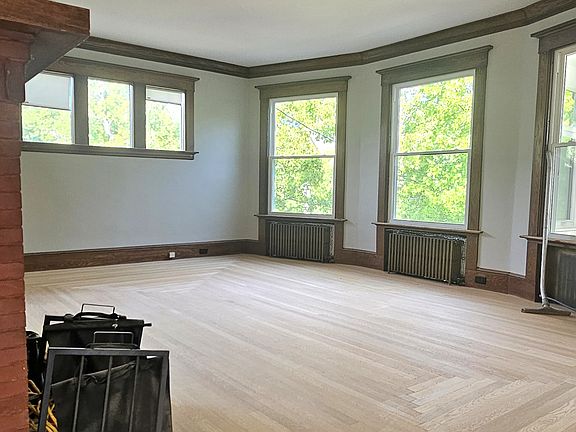 3rd image of 54 Hubinger St #2A