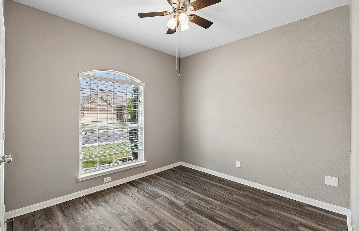 3 bed, 1362 sqft, $1,795 — Photo 2