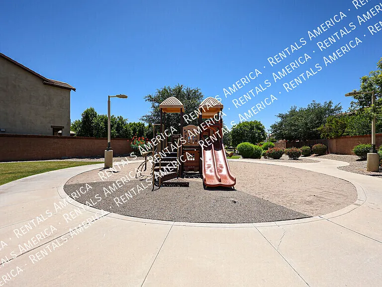 1081 N Mason Dr — Photo 39