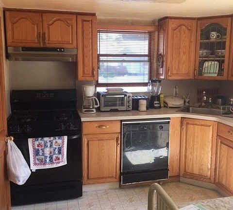 4th image of 549 Wadleigh Ave