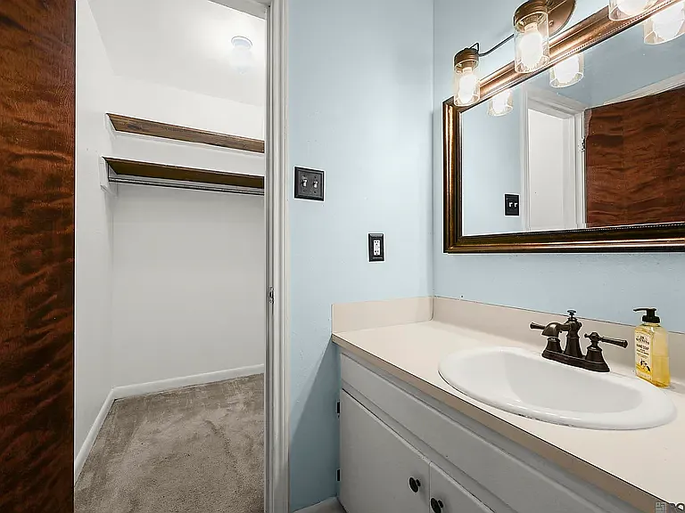 1329 Harwich Dr — Photo 13