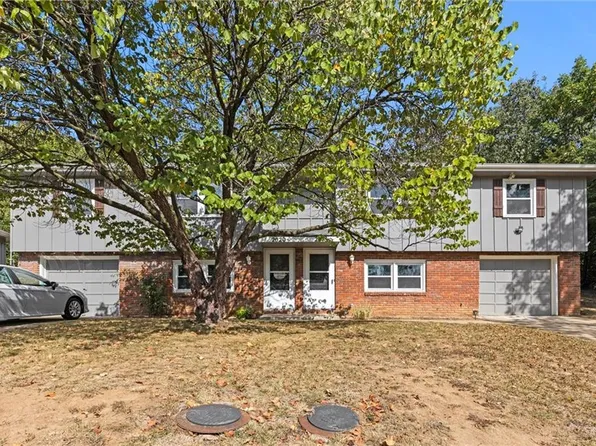 2018 Forest Ln, Kansas City, KS 66106