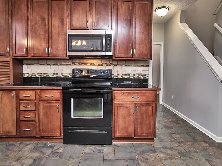 11080 McDowell Dr — Photo 17