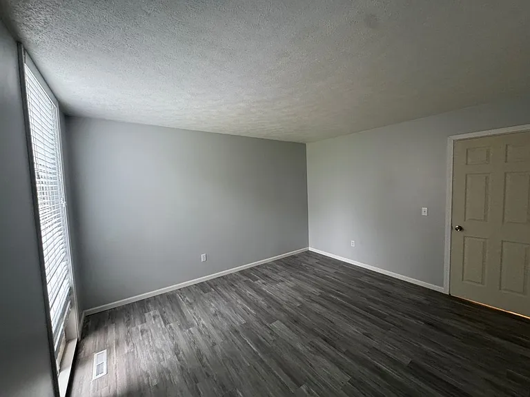 6590 Chaffee Ct — Photo 12