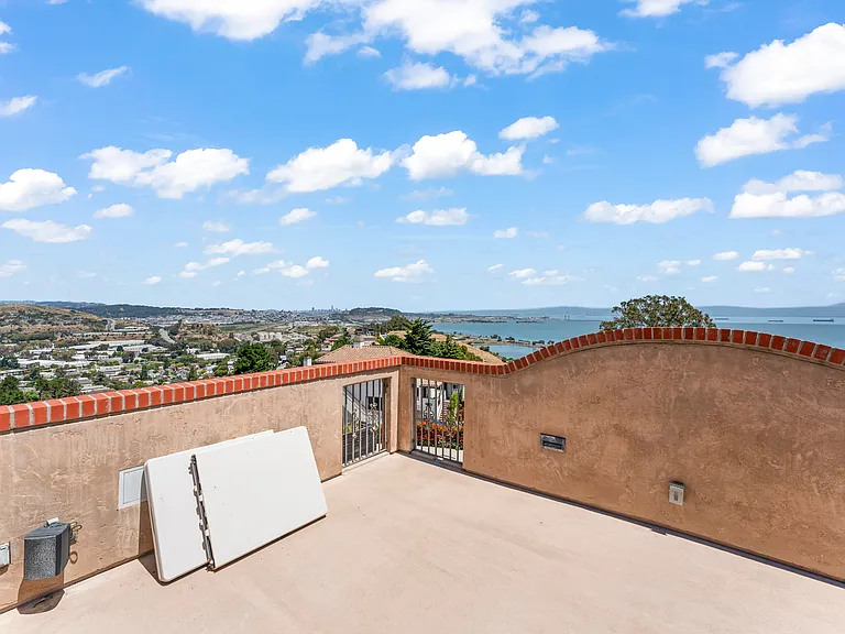 2 San Diego Ct — Photo 6