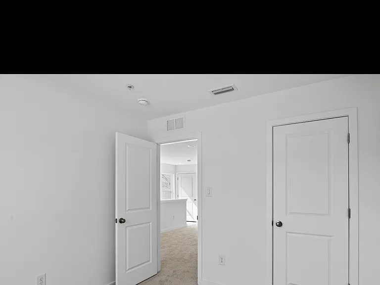 214 Clement Loop — Photo 2