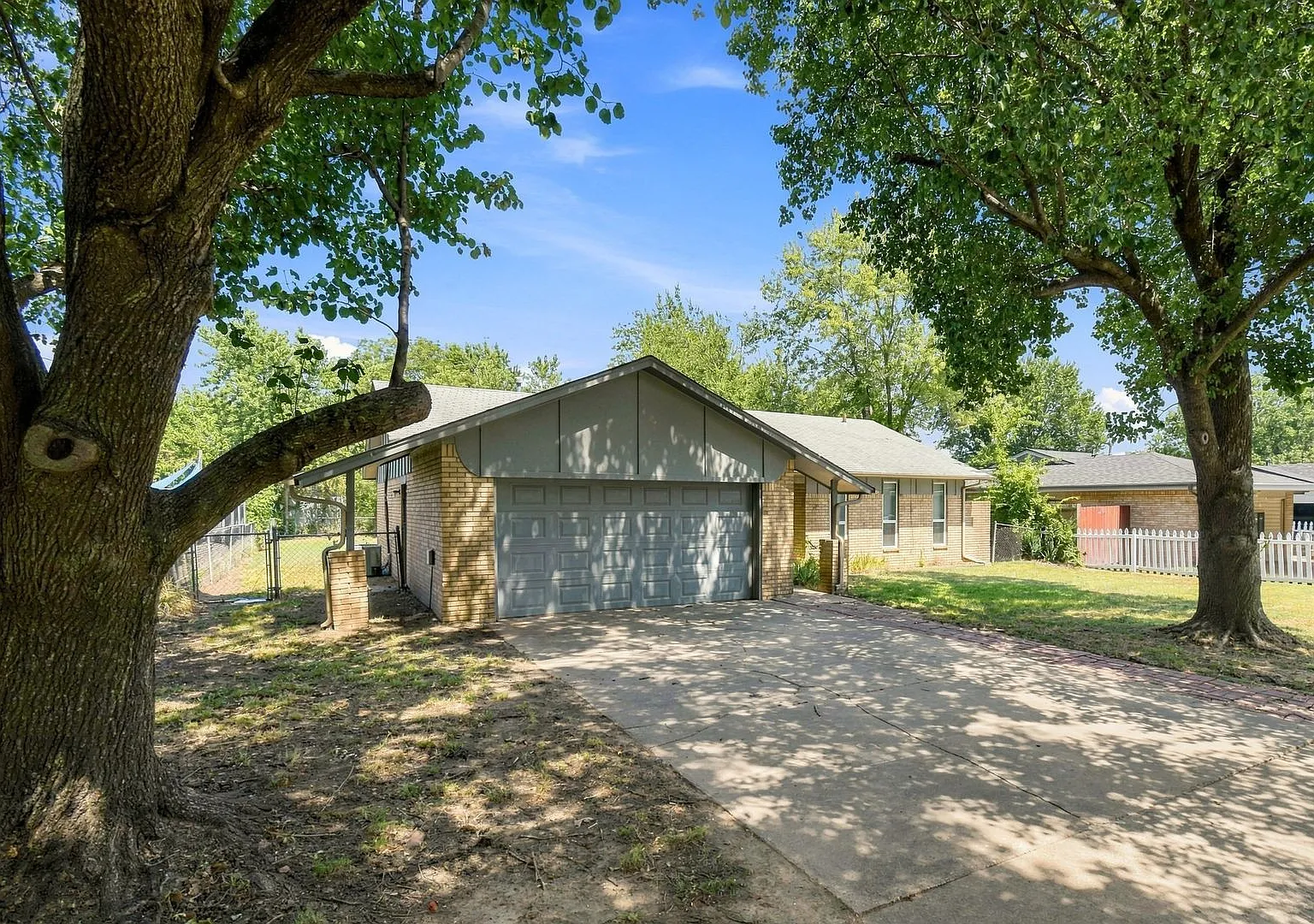 3 Bed | 1.5 Bath in Collinsville! — Photo 2