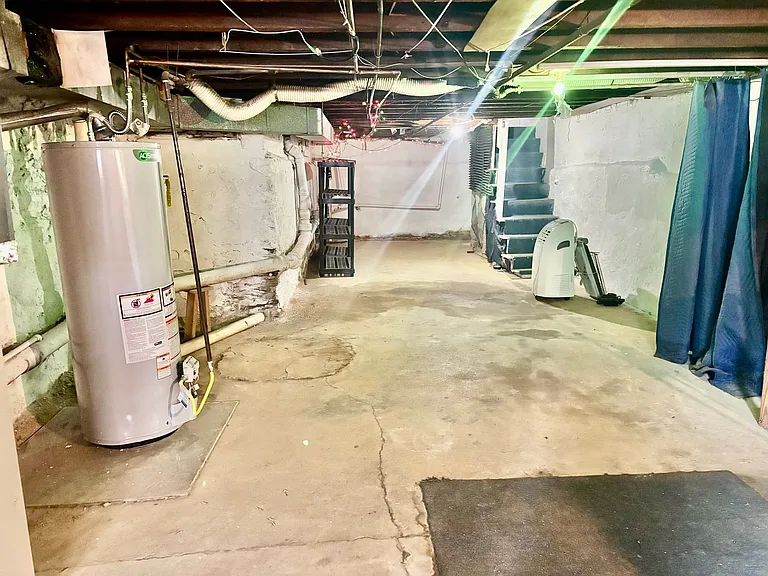 2503 Carpenter St — Photo 22