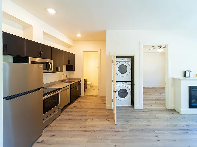 Capitol Hill Apartments — Photo 127