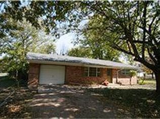 519 Carrie Mabrie St, Trenton, TX 75490
