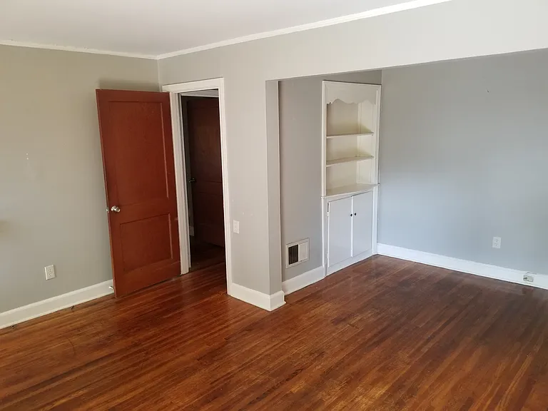 38 S Bingham St #38 — Photo 3