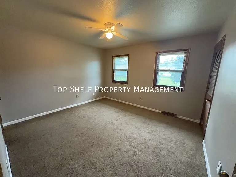 502 SE Hart Ave — Photo 6