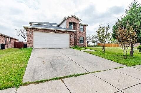 2nd image of 2600 Oak Crest Dr
