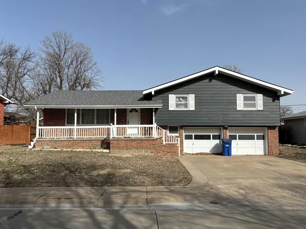 311 Skyline Ct, Hays, KS 67601
