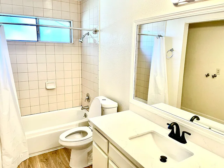 6366 Porterfield Ct — Photo 8
