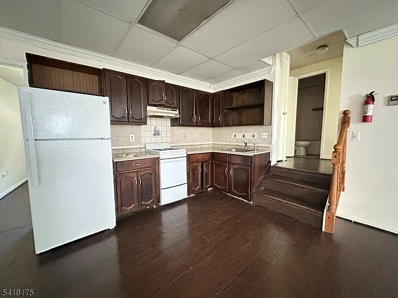 2 bed, 1.0 bath, $2,150 — Photo 4