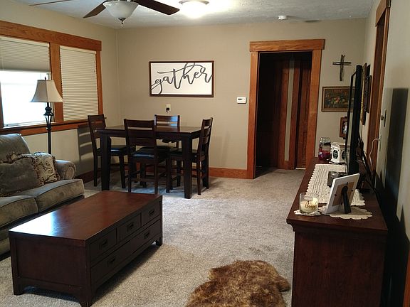 2nd image of 639 S 32nd St