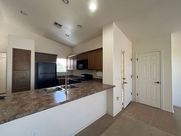 2nd image of 4555 Big Bend St