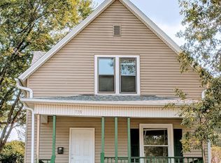 735 Sylvan Ct, Davenport, IA 52803