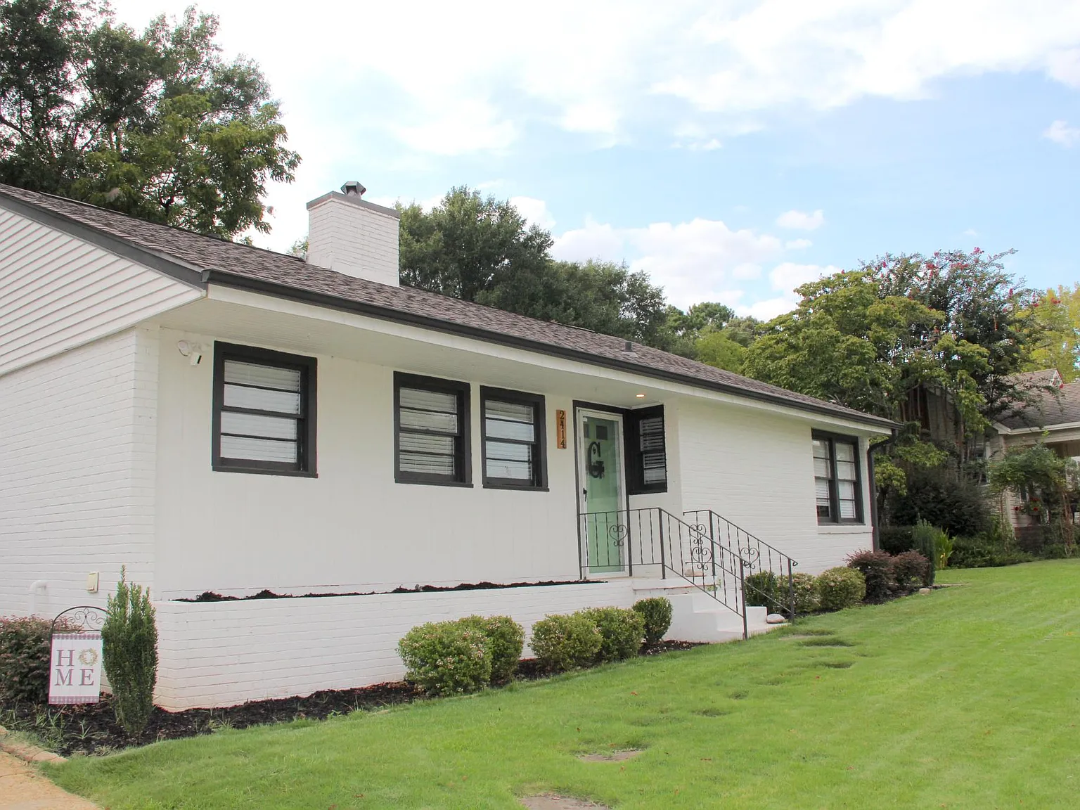 3 bed, 1602 sqft, $2,000 — Photo 2