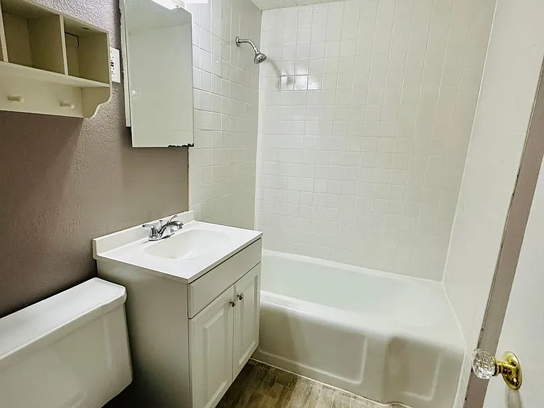 7047 Linden St — Photo 17